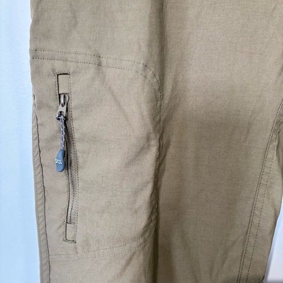 🎉4/30$🎉 Chlorophylle Khaki Technical Hiking Pants - Size 12 - Picture 2 of 6